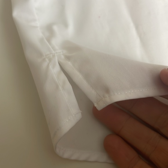 Biltmore Women’s White Button Down Dress Shirt- pleated upper back-Medium - Picture 8 of 15
